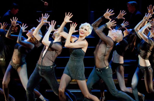 Les danseurs de Chicago sur la scène de l'Ambassador Theatre